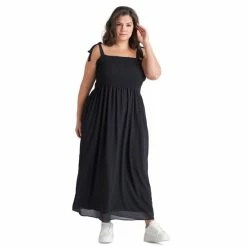 New ๐คฉ Black Tape Trendy Plus Size Smocked Maxi ๐ Dress ๐ฏ
